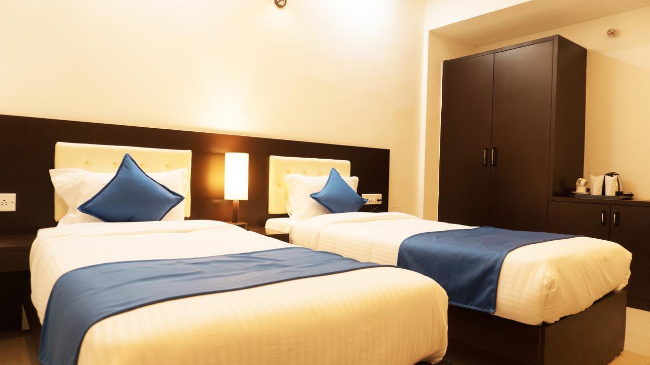 Hotel Max Inn Bhāgalpur Zewnętrze zdjęcie