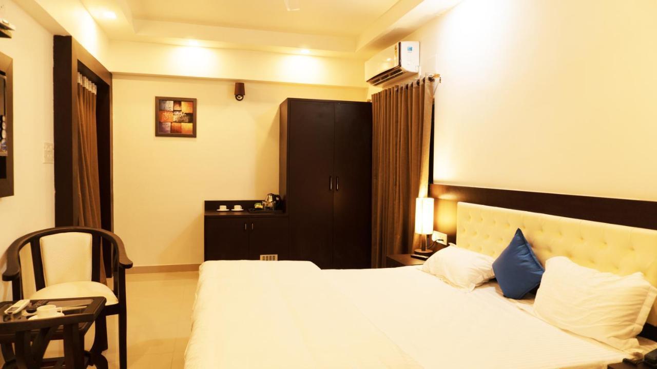 Hotel Max Inn Bhāgalpur Zewnętrze zdjęcie