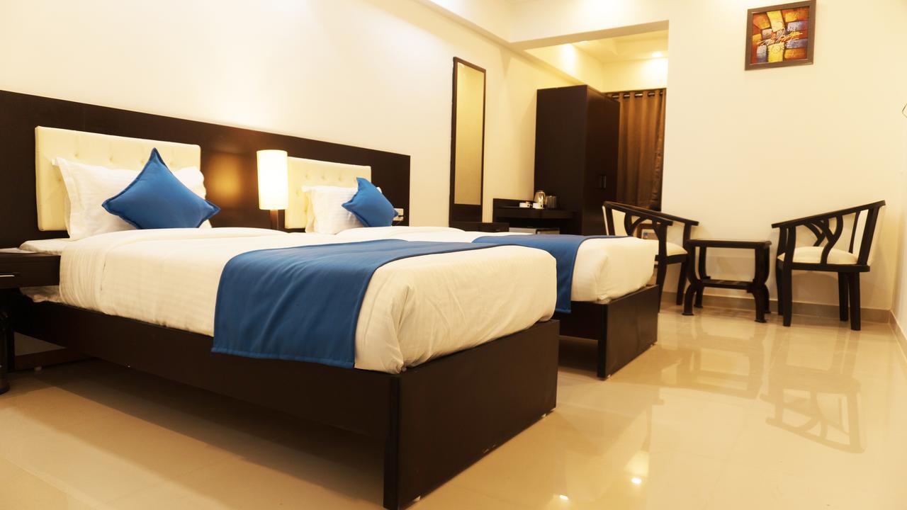 Hotel Max Inn Bhāgalpur Zewnętrze zdjęcie